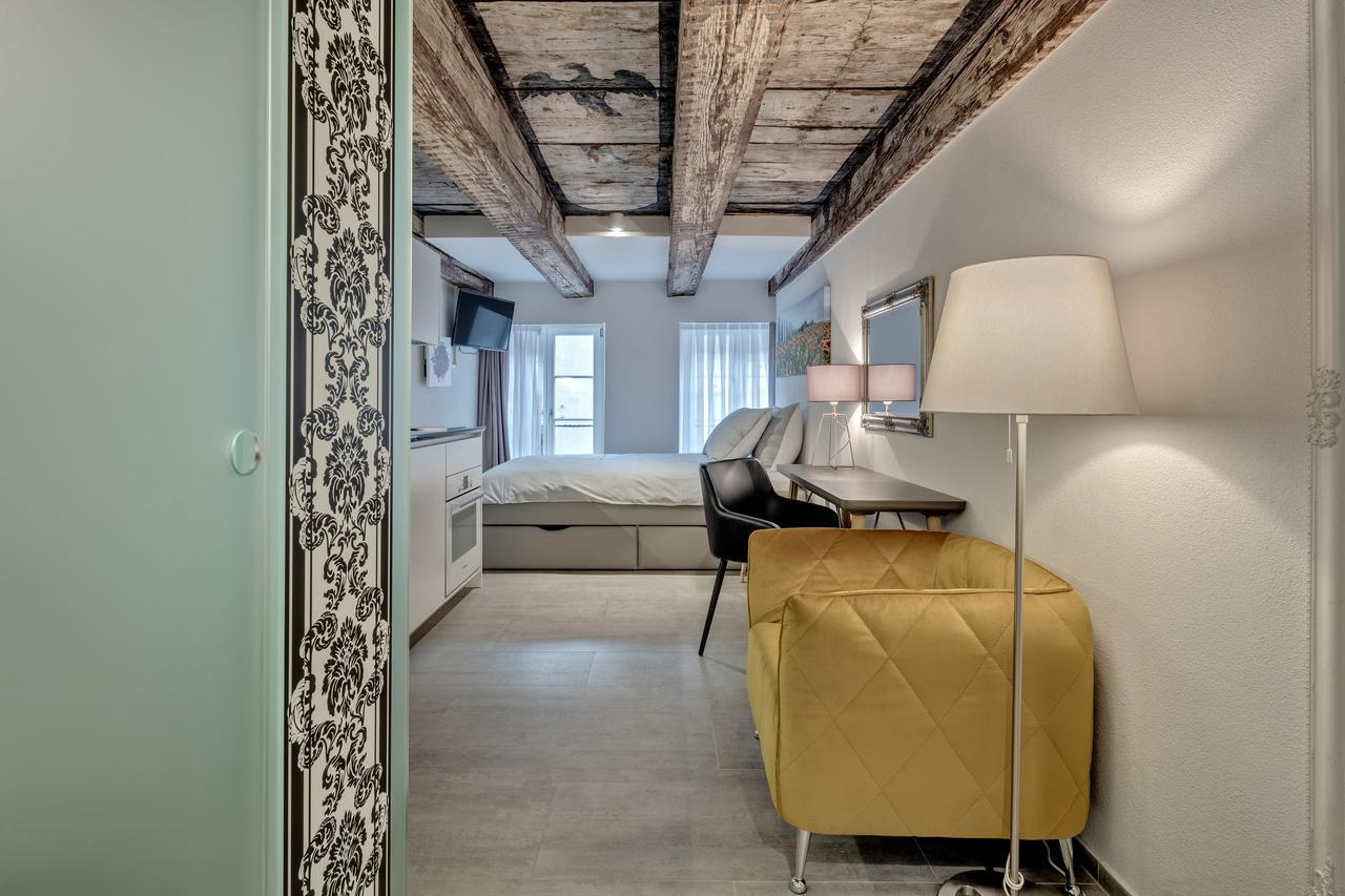 Smartroom The Residence La Cittadella บาเดิน ภายนอก รูปภาพ
